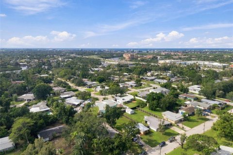 Villa ou maison à vendre à Sarasota, Floride: 3 chambres, 139.82 m2 № 2408152 - photo 28