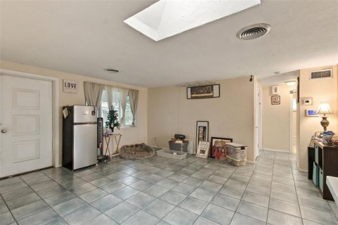 Villa ou maison à vendre à Sarasota, Floride: 3 chambres, 139.82 m2 № 2408152 - photo 9