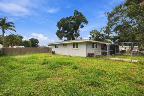 Villa ou maison à vendre à Sarasota, Floride: 3 chambres, 139.82 m2 № 2408152 - photo 23