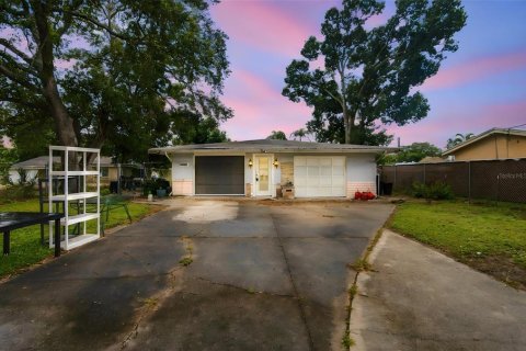 Villa ou maison à Sarasota, Floride 3 chambres, 139.82 m2 № 2408152