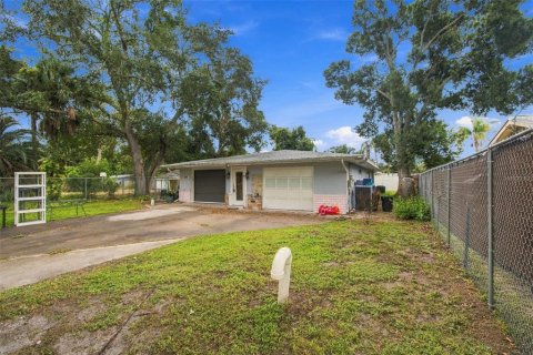 Villa ou maison à vendre à Sarasota, Floride: 3 chambres, 139.82 m2 № 2408152 - photo 3