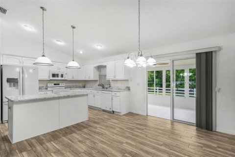 House in Inverness, Florida 3 bedrooms, 139.82 sq.m. № 1800015 - photo 14