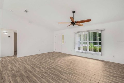 House in Inverness, Florida 3 bedrooms, 139.82 sq.m. № 1800015 - photo 23
