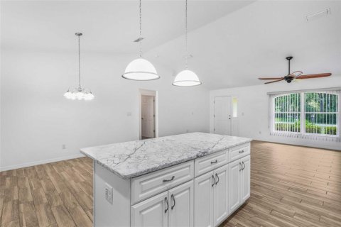 House in Inverness, Florida 3 bedrooms, 139.82 sq.m. № 1800015 - photo 18