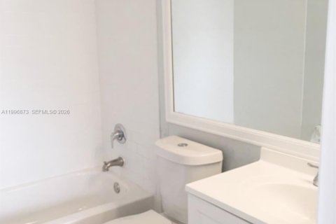 Condominio en alquiler en Pompano Beach, Florida, 1 dormitorio, 43.66 m2 № 2058520 - foto 11