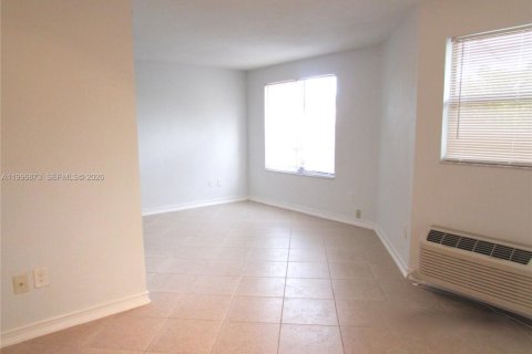 Condominio en alquiler en Pompano Beach, Florida, 1 dormitorio, 43.66 m2 № 2058520 - foto 8