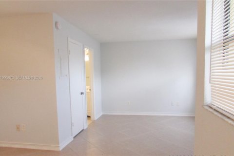 Condominio en alquiler en Pompano Beach, Florida, 1 dormitorio, 43.66 m2 № 2058520 - foto 7