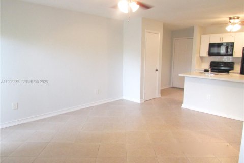 Condominio en alquiler en Pompano Beach, Florida, 1 dormitorio, 43.66 m2 № 2058520 - foto 6