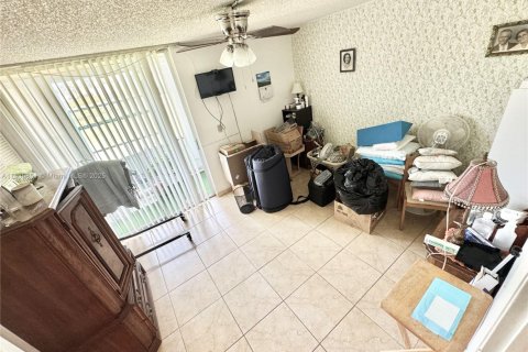 Condo in Sunrise, Florida, 1 bedroom  № 1820416 - photo 8