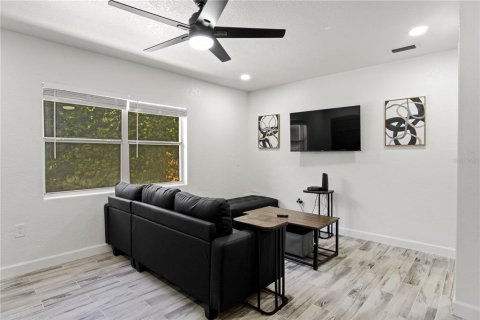 Appartement à louer à Orlando, Floride: 2 chambres, 76.64 m2 № 655444 - photo 6