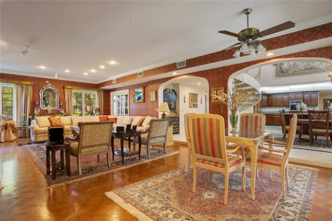 House in Lakeland, Florida 5 bedrooms, 568.65 sq.m. № 1507805 - photo 20