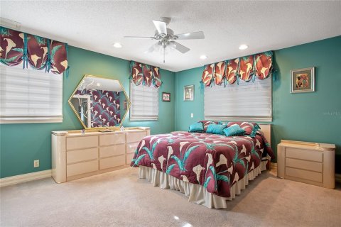 House in Lakeland, Florida 5 bedrooms, 568.65 sq.m. № 1507805 - photo 30