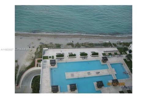 Copropriété à vendre à Hallandale Beach, Floride: 3 chambres, 193.05 m2 № 1976778 - photo 4