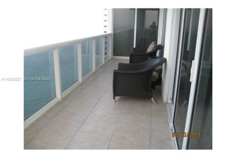 Copropriété à vendre à Hallandale Beach, Floride: 3 chambres, 193.05 m2 № 1976778 - photo 3