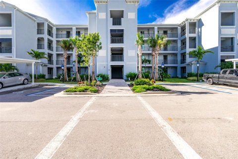 Condominio en alquiler en Punta Gorda, Florida, 2 dormitorios, 104.05 m2 № 1910411 - foto 3