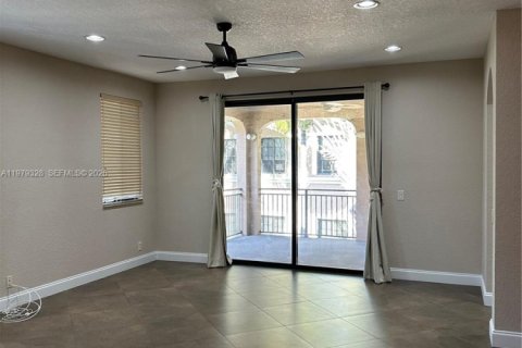 Touwnhouse à louer à Weston, Floride: 3 chambres, 246.66 m2 № 2046040 - photo 6