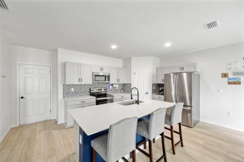 Casa en venta en Wesley Chapel, Florida, 4 dormitorios, 189.43 m2 № 1910860 - foto 9