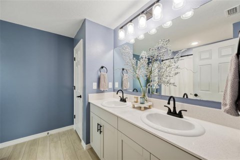 Casa en venta en Wesley Chapel, Florida, 4 dormitorios, 189.43 m2 № 1910860 - foto 14