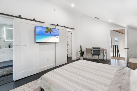 Купить виллу или дом в Норт-Бей-Виллидж, Флорида 4 спальни, 234.95м2, № 2043388 - фото 18