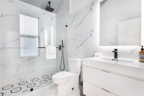 Купить виллу или дом в Норт-Бей-Виллидж, Флорида 4 спальни, 234.95м2, № 2043388 - фото 22