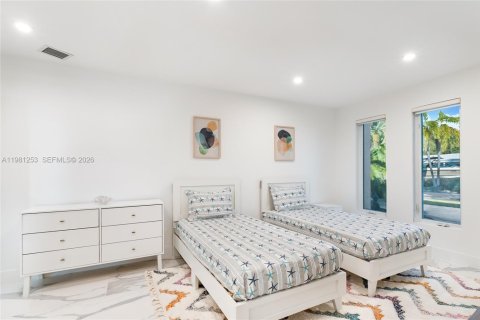 Купить виллу или дом в Норт-Бей-Виллидж, Флорида 4 спальни, 234.95м2, № 2043388 - фото 23