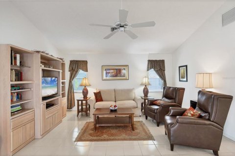House in Venice, Florida 3 bedrooms, 190.54 sq.m. № 1869060 - photo 14