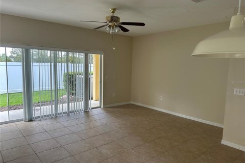 Condominio en alquiler en Tampa, Florida, 3 dormitorios, 130.99 m2 № 1903428 - foto 10