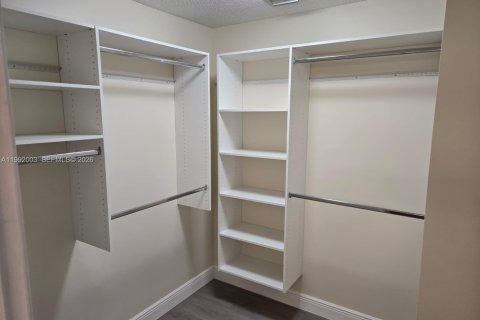 Condo in Royal Palm Beach, Florida, 2 bedrooms № 2091203 - photo 18
