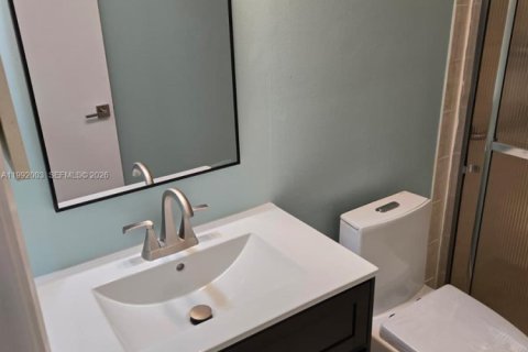Condo in Royal Palm Beach, Florida, 2 bedrooms № 2091203 - photo 17