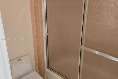 Condo in Royal Palm Beach, Florida, 2 bedrooms № 2091203 - photo 16