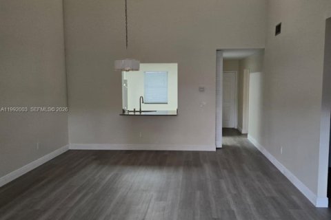 Condo in Royal Palm Beach, Florida, 2 bedrooms № 2091203 - photo 25