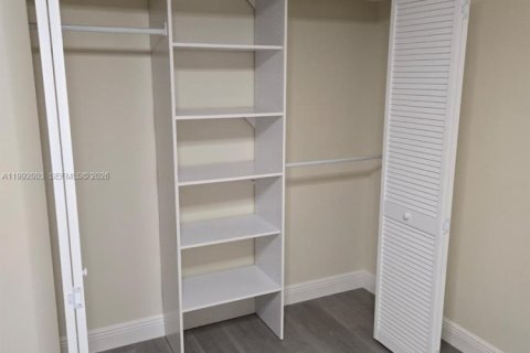 Condo in Royal Palm Beach, Florida, 2 bedrooms № 2091203 - photo 20