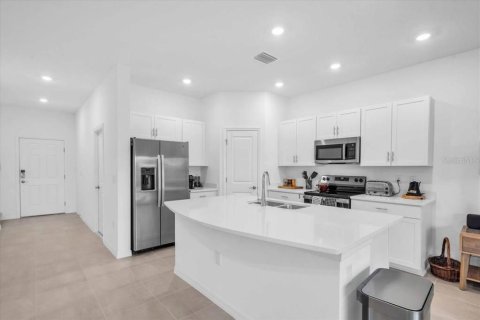 Townhouse in Sarasota, Florida 3 bedrooms, 127.55 sq.m. № 1836933 - photo 6