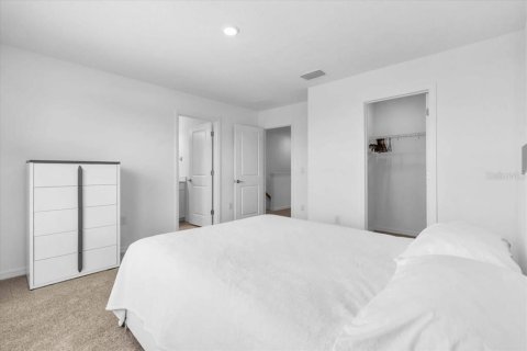 Townhouse in Sarasota, Florida 3 bedrooms, 127.55 sq.m. № 1836933 - photo 15
