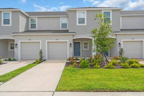 Townhouse in Sarasota, Florida 3 bedrooms, 127.55 sq.m. № 1836933 - photo 1