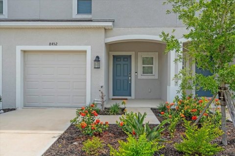 Townhouse in Sarasota, Florida 3 bedrooms, 127.55 sq.m. № 1836933 - photo 3