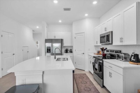 Townhouse in Sarasota, Florida 3 bedrooms, 127.55 sq.m. № 1836933 - photo 7