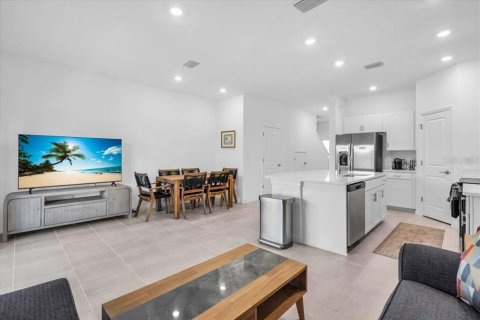 Townhouse in Sarasota, Florida 3 bedrooms, 127.55 sq.m. № 1836933 - photo 5