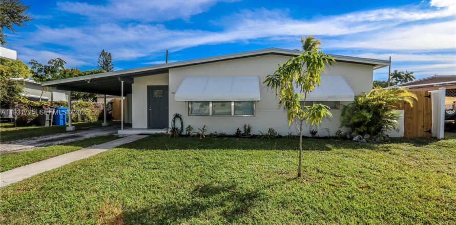 Villa ou maison à West Park, Floride 2 chambres, 82.31 m2 № 1990355