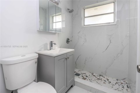 Villa ou maison à vendre à West Park, Floride: 2 chambres, 82.31 m2 № 1990355 - photo 17