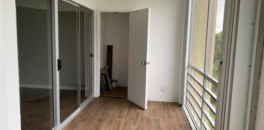 Condo in Lake Worth, Florida, 2 bedrooms  № 913670