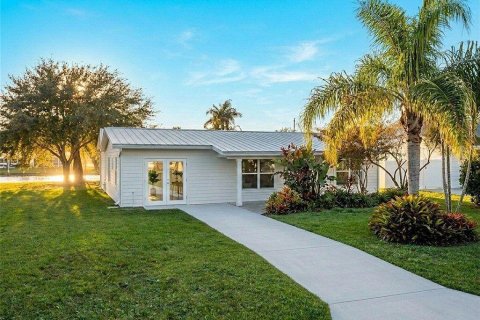 Villa ou maison à Vero Beach, Floride 4 chambres, 224.17 m2 № 2146982