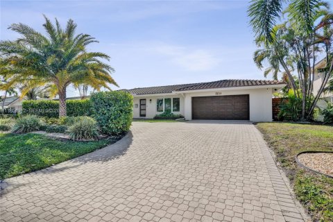 House in Pompano Beach, Florida 3 bedrooms, 208.84 sq.m. № 2041322 - photo 4