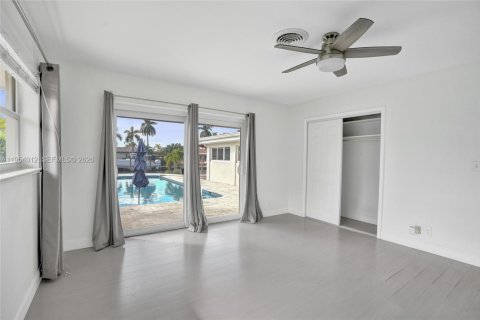 House in Pompano Beach, Florida 3 bedrooms, 208.84 sq.m. № 2041322 - photo 23