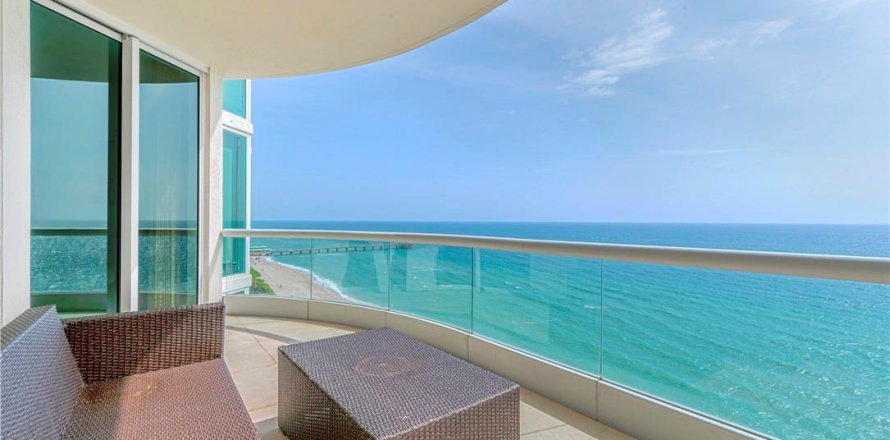 Condo à Sunny Isles Beach, Floride, 2 chambres № 1097831