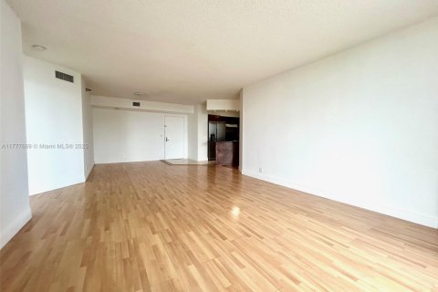 Condominio en venta en Aventura, Florida, 2 dormitorios, 109.72 m2 № 1616955 - foto 14