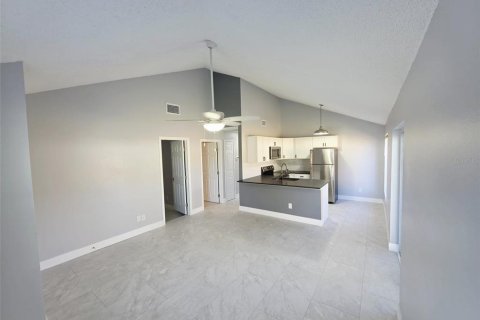 Villa ou maison à louer à Palm Harbor, Floride: 3 chambres, 97.55 m2 № 2422748 - photo 5