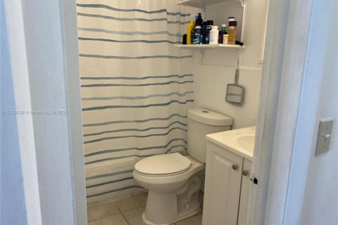 Condominio en venta en Hallandale Beach, Florida, 1 dormitorio, 58.06 m2 № 1814504 - foto 14