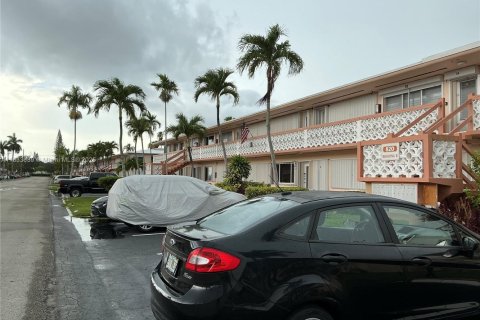 Condominio en venta en Hallandale Beach, Florida, 1 dormitorio, 58.06 m2 № 1814504 - foto 22