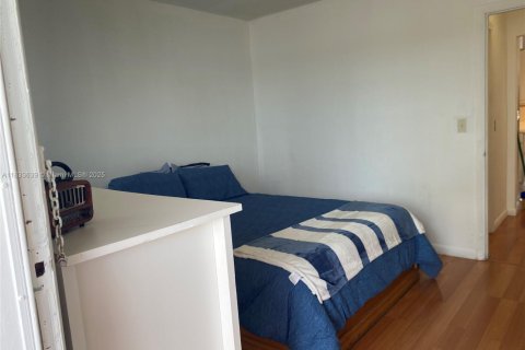 Condominio en venta en Hallandale Beach, Florida, 1 dormitorio, 58.06 m2 № 1814504 - foto 12